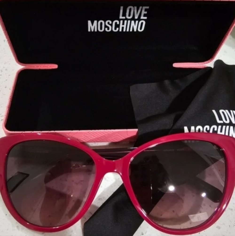 Love Moschino Sunglasses